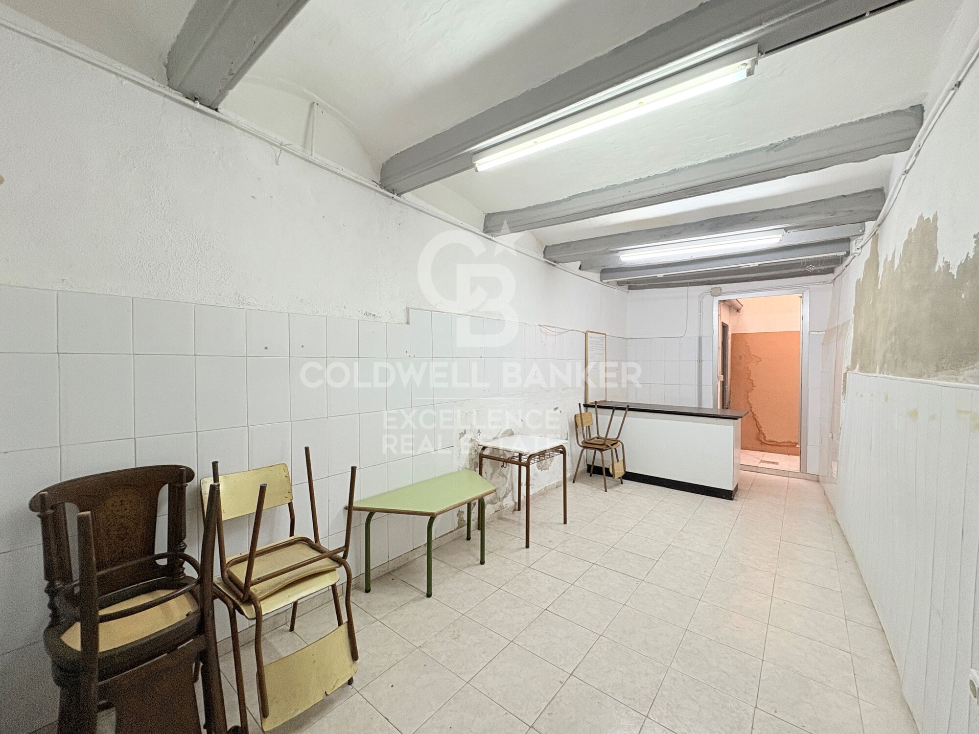 Building to be renovated of 178 m² next to Plaza Santa Clara, in the heart of Castellón