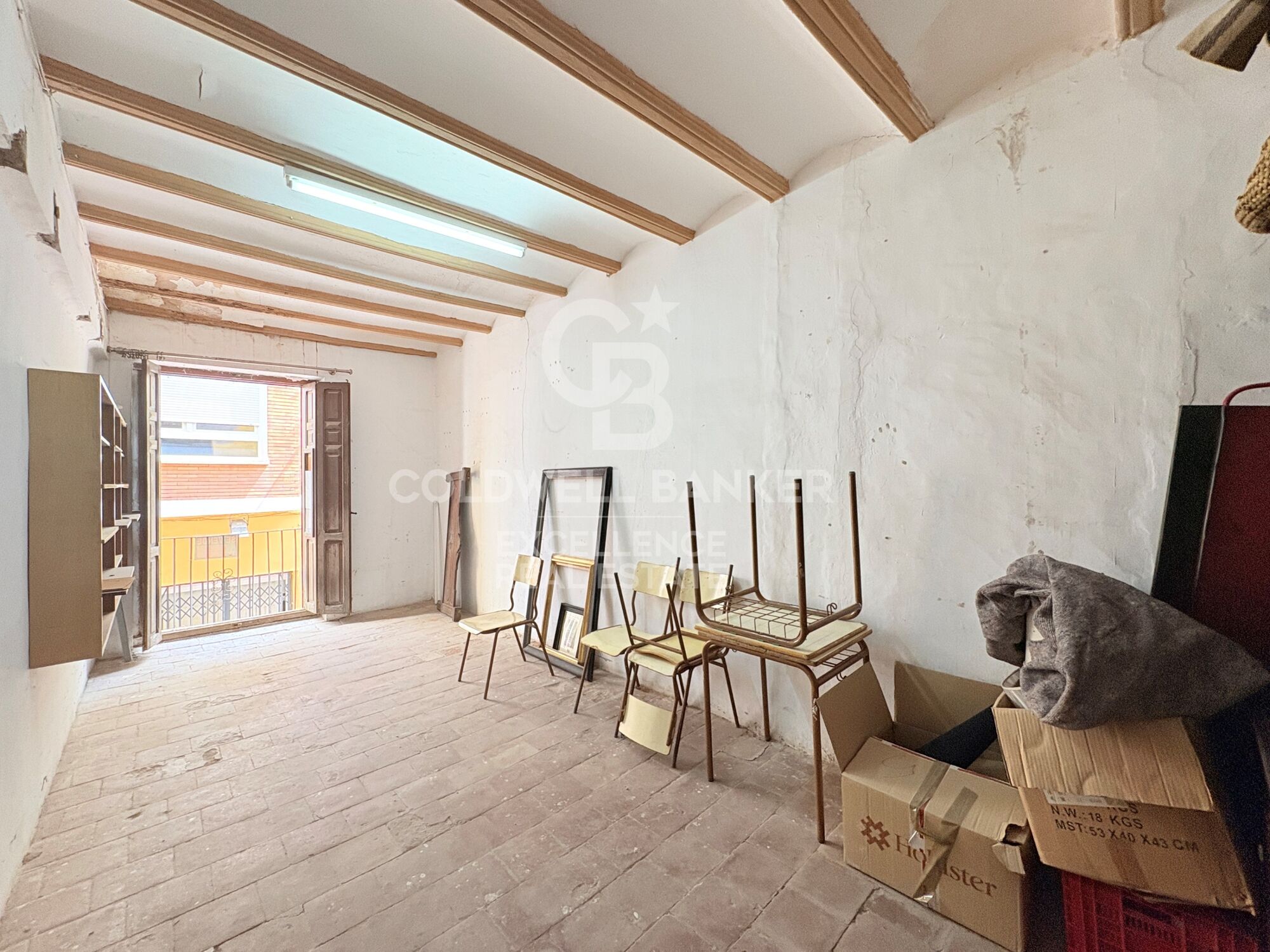 Building to be renovated of 178 m² next to Plaza Santa Clara, in the heart of Castellón