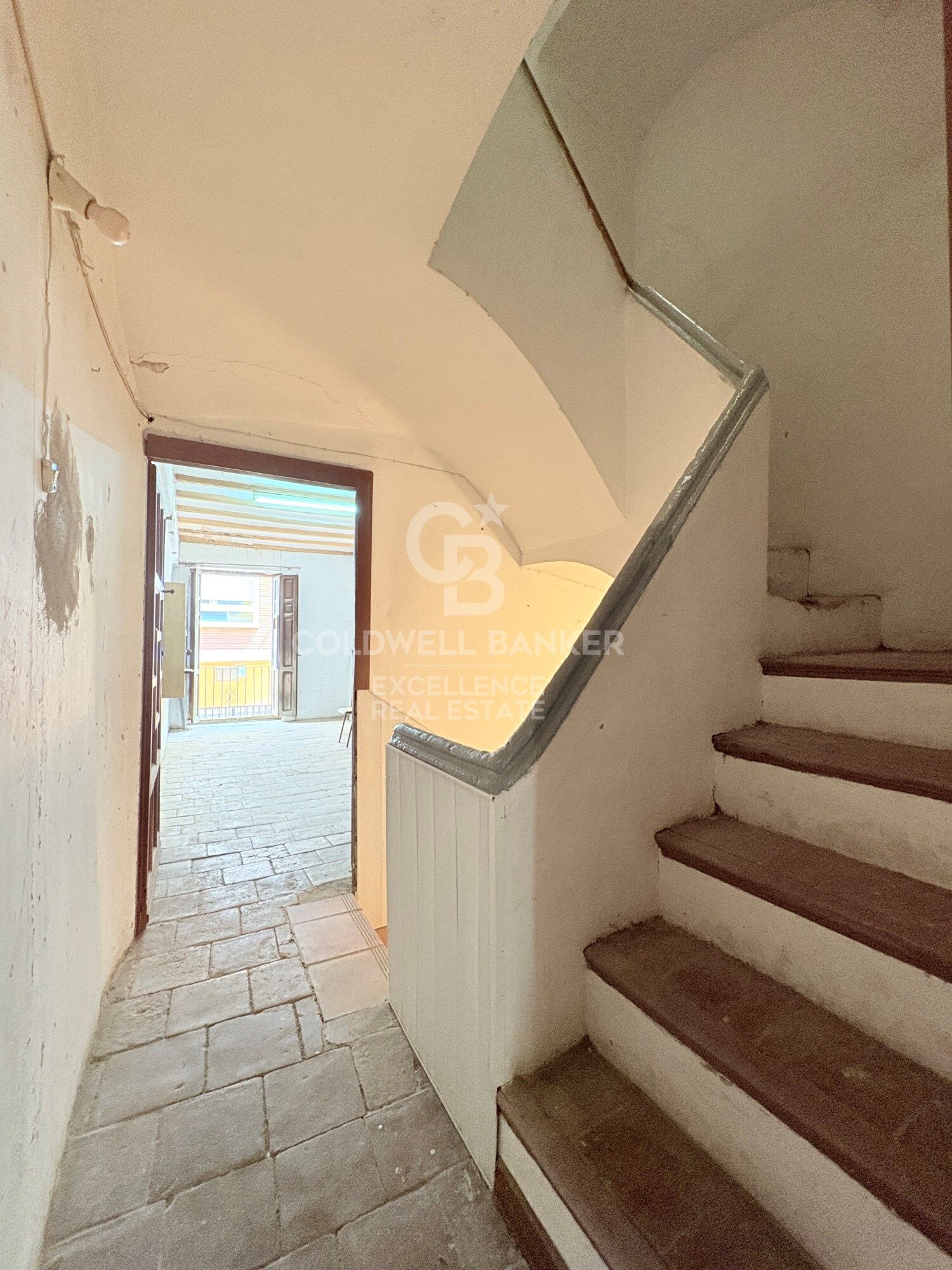 Building to be renovated of 178 m² next to Plaza Santa Clara, in the heart of Castellón