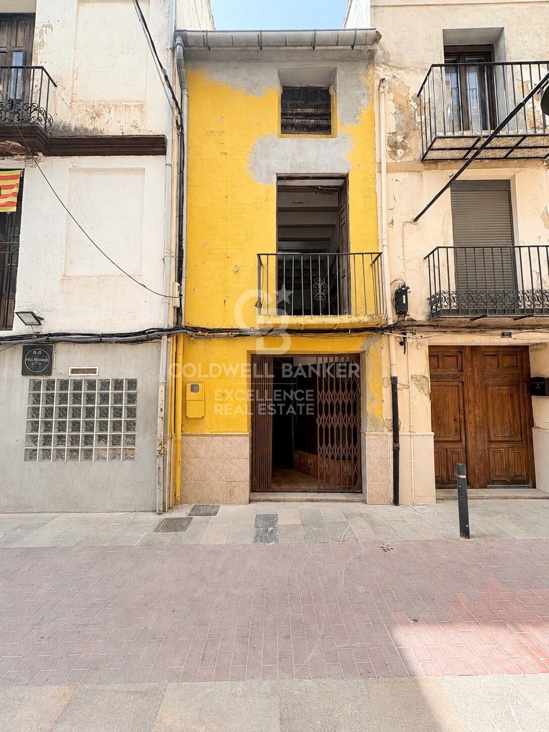 Building to be renovated of 178 m² next to Plaza Santa Clara, in the heart of Castellón