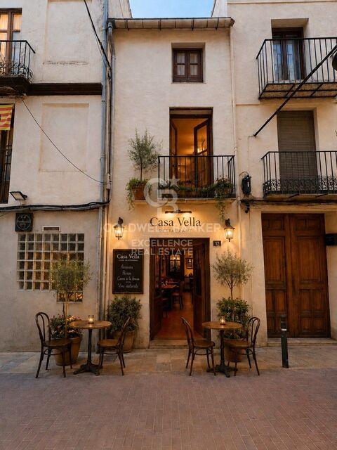 Building to be renovated of 178 m² next to Plaza Santa Clara, in the heart of Castellón