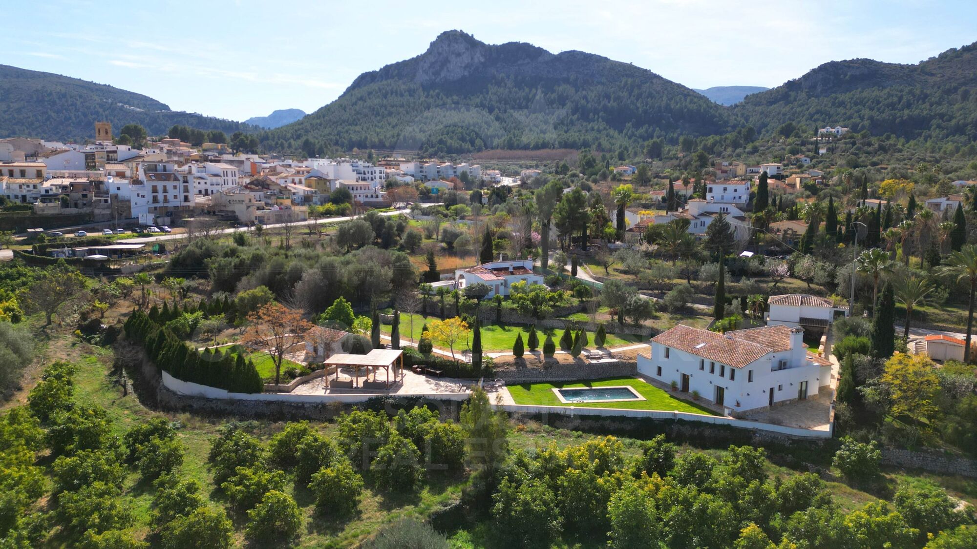 Finca im Orba-Tal - eine Oase der Ruhe und Schönheit