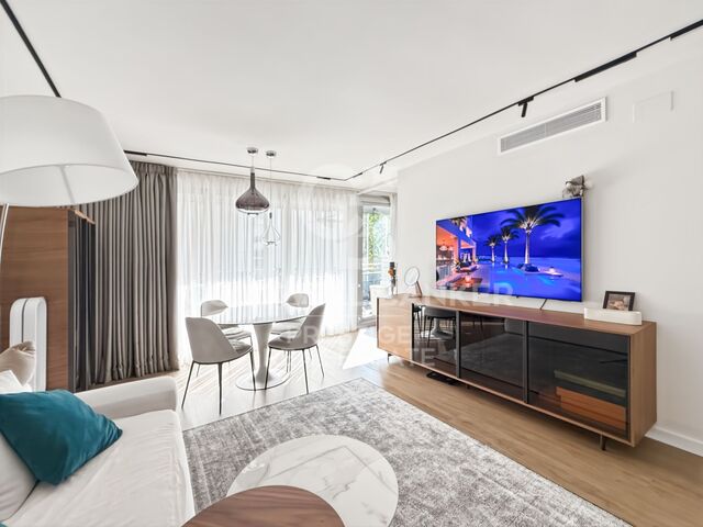 Piso recién reformado de 2 habitaciones en Illa de Cel - Diagonal Mar