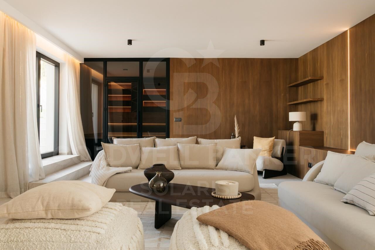 Villa designer exclusive avec technologie Smart Home, piscine chauffée et vues privilégiées sur Cumbre del Sol