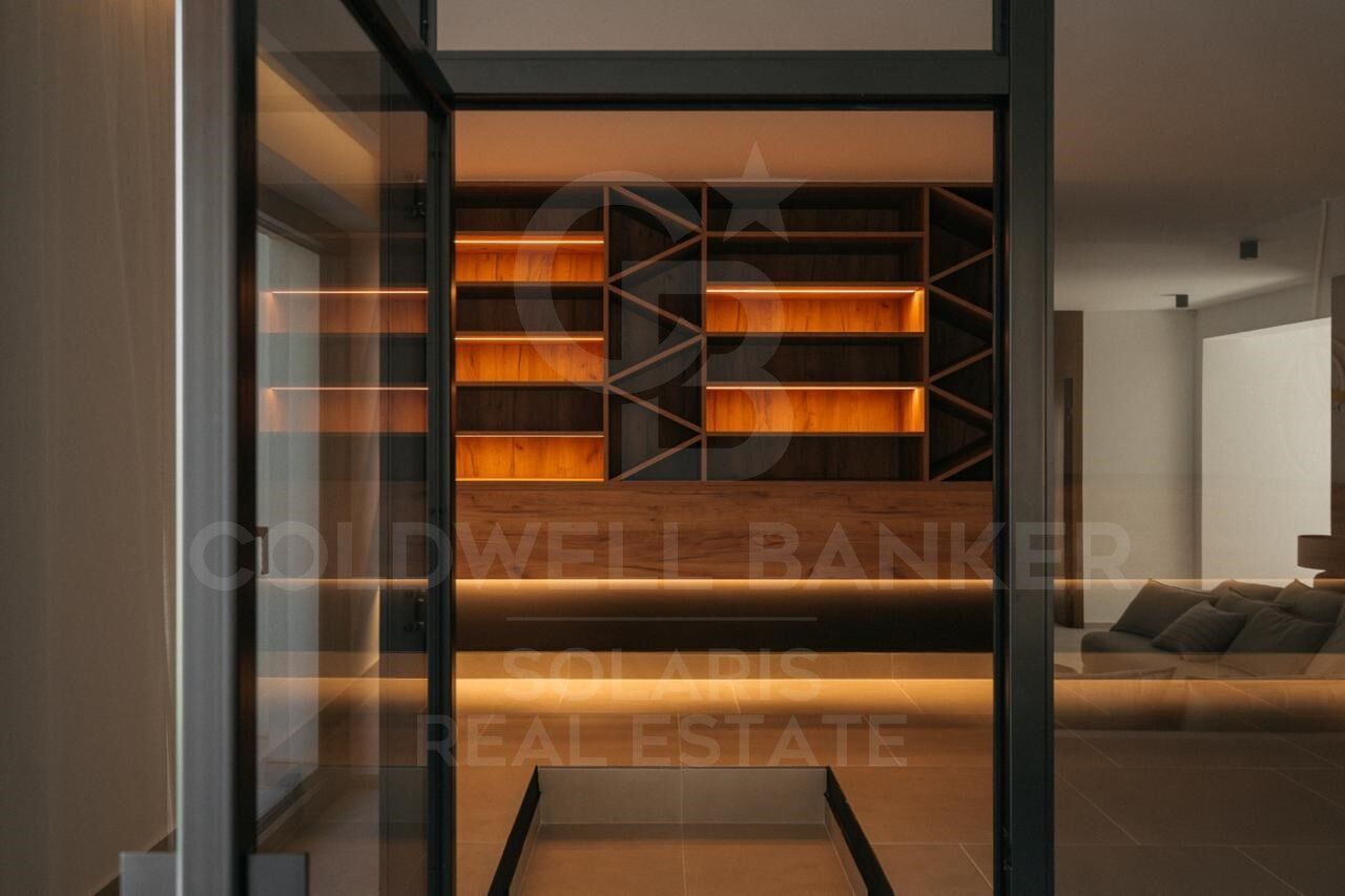 Villa designer exclusive avec technologie Smart Home, piscine chauffée et vues privilégiées sur Cumbre del Sol