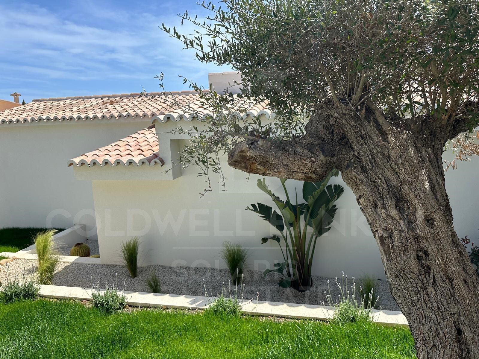 Villa designer exclusive avec technologie Smart Home, piscine chauffée et vues privilégiées sur Cumbre del Sol