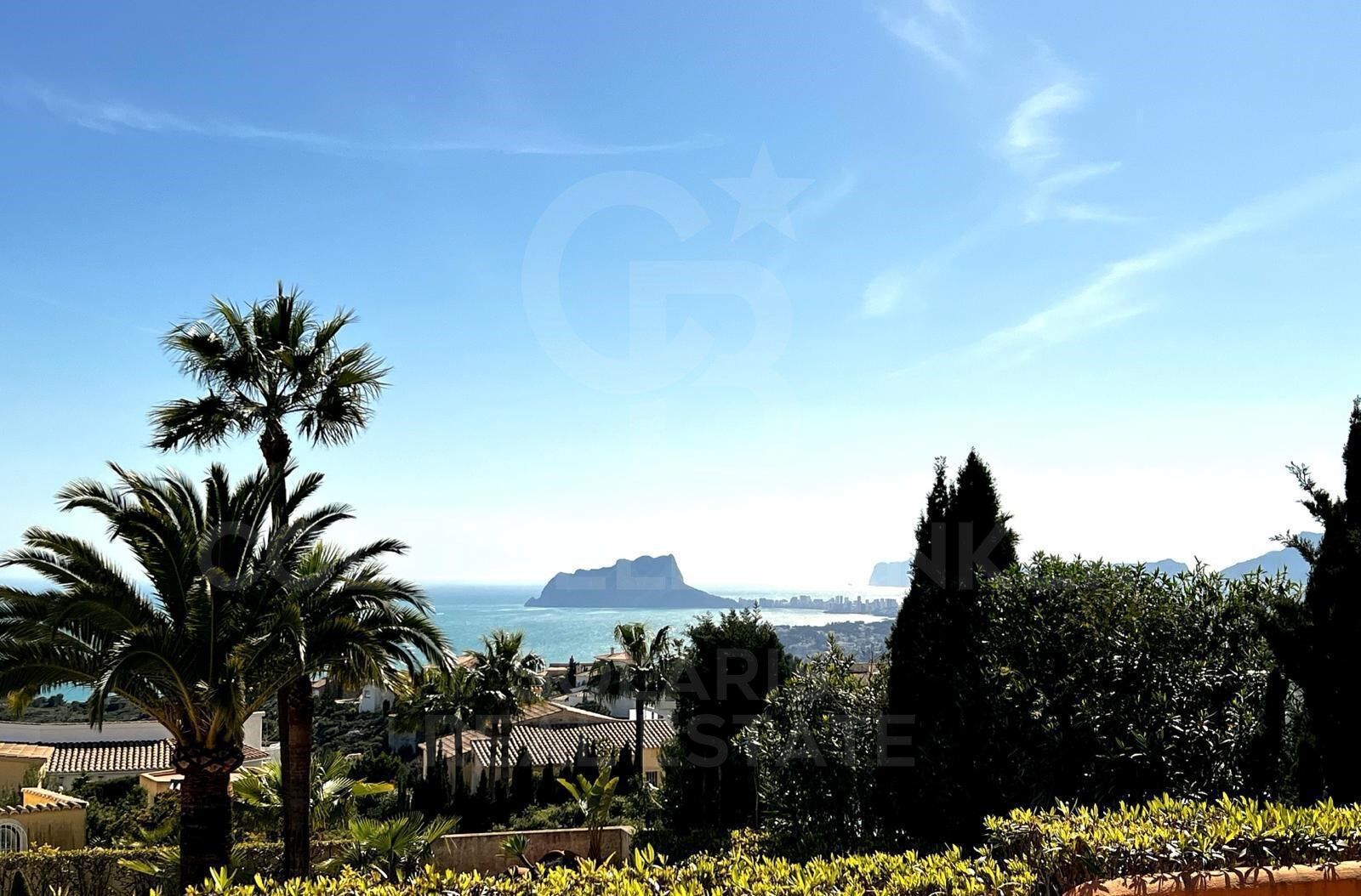 Villa designer exclusive avec technologie Smart Home, piscine chauffée et vues privilégiées sur Cumbre del Sol