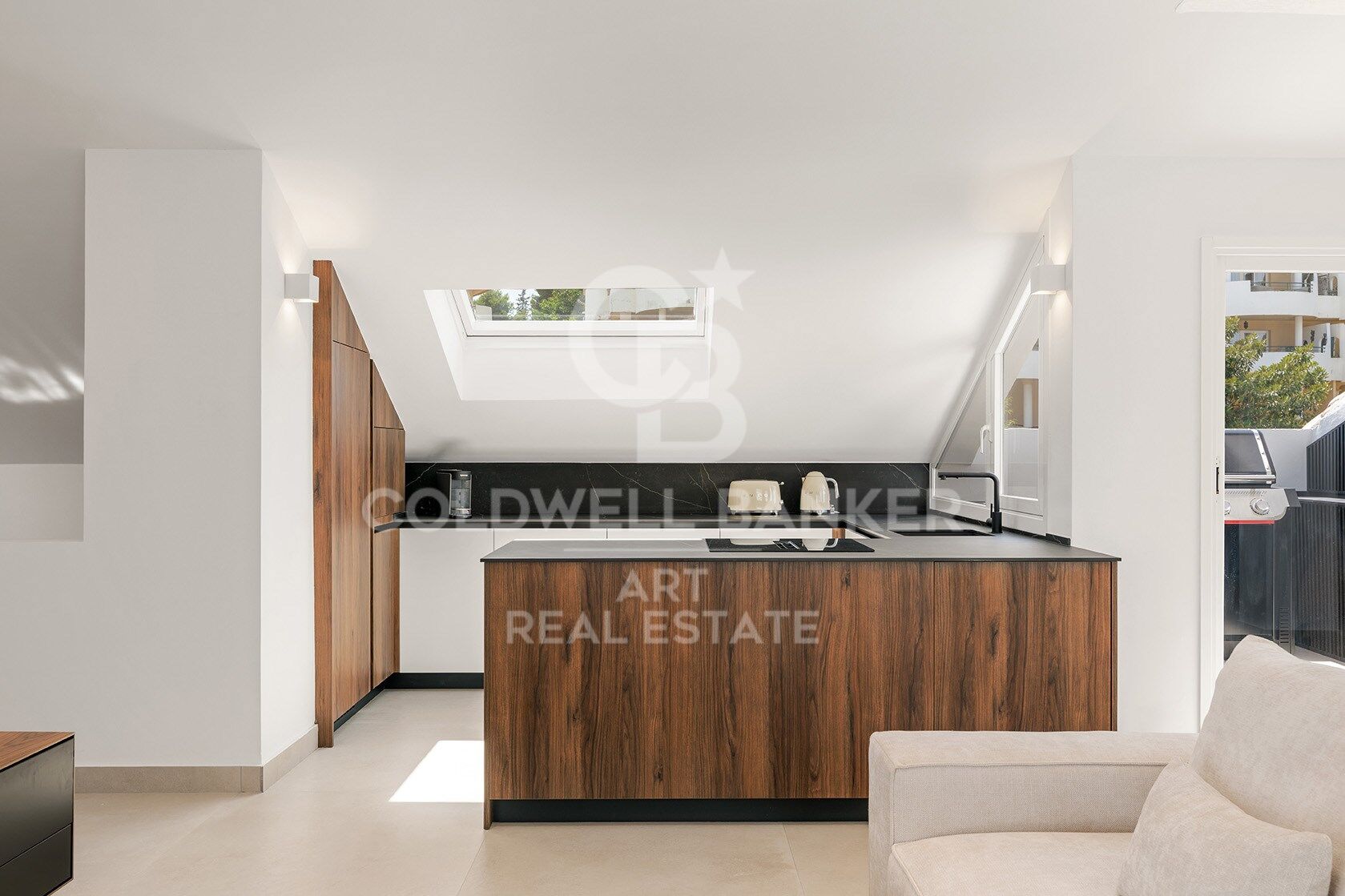 Exclusive Penthouse in the Heart of Nueva Andalucía