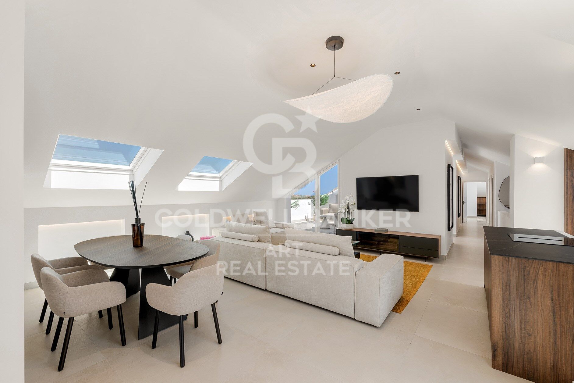 Exclusive Penthouse in the Heart of Nueva Andalucía