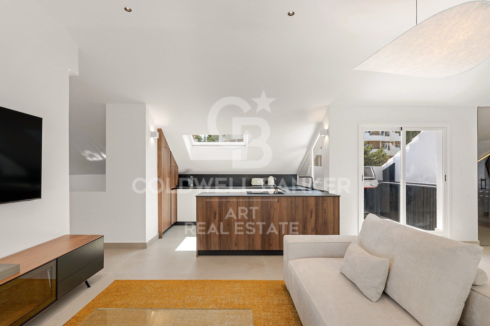 Exclusive Penthouse in the Heart of Nueva Andalucía