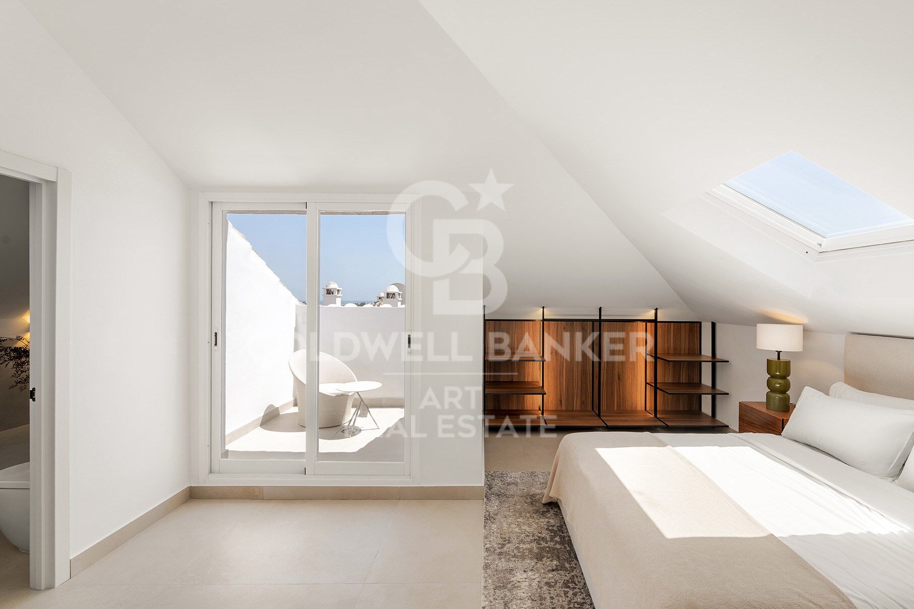 Exclusive Penthouse in the Heart of Nueva Andalucía