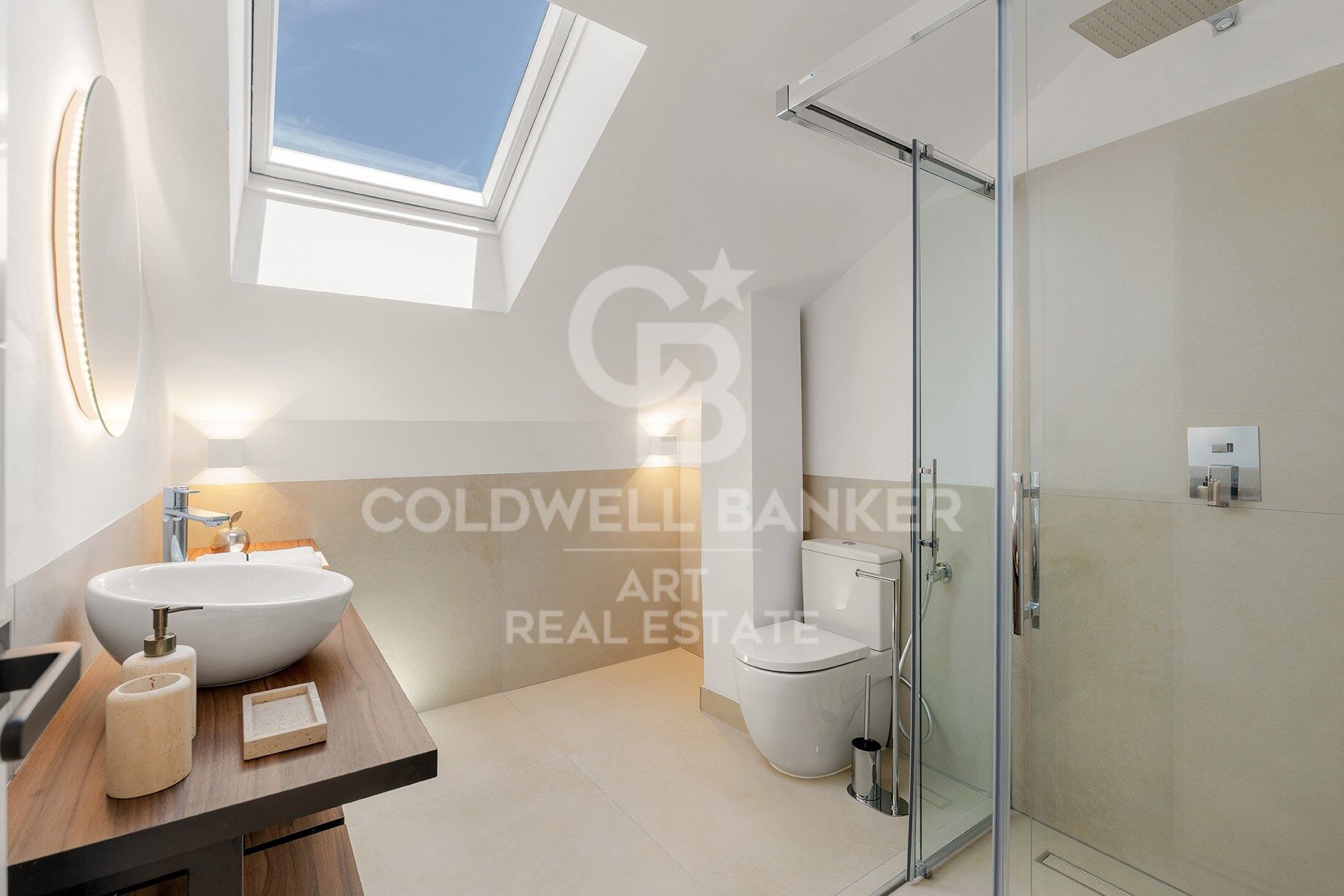 Exclusive Penthouse in the Heart of Nueva Andalucía