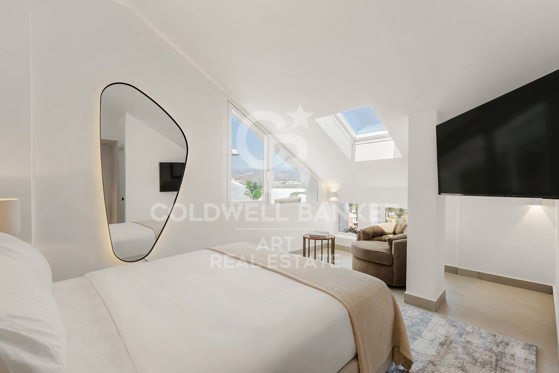 Exclusive Penthouse in the Heart of Nueva Andalucía