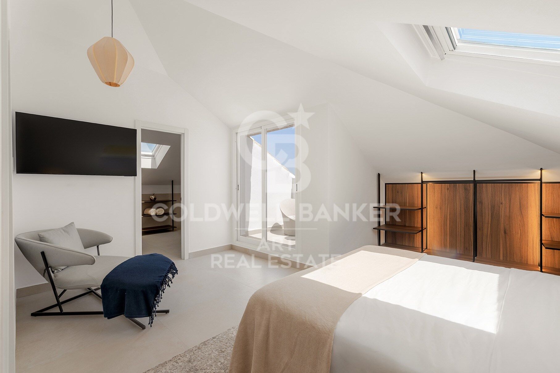 Exclusive Penthouse in the Heart of Nueva Andalucía