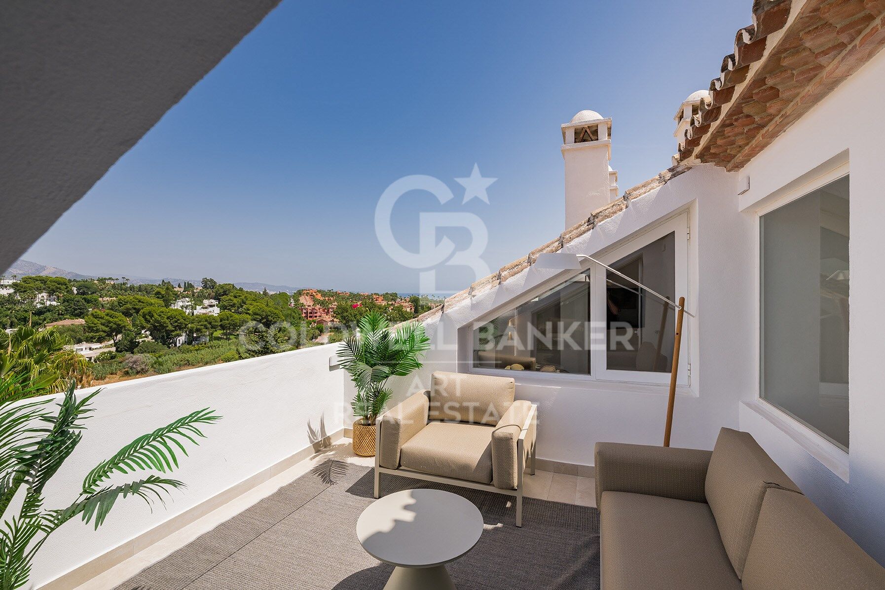 Exclusive Penthouse in the Heart of Nueva Andalucía