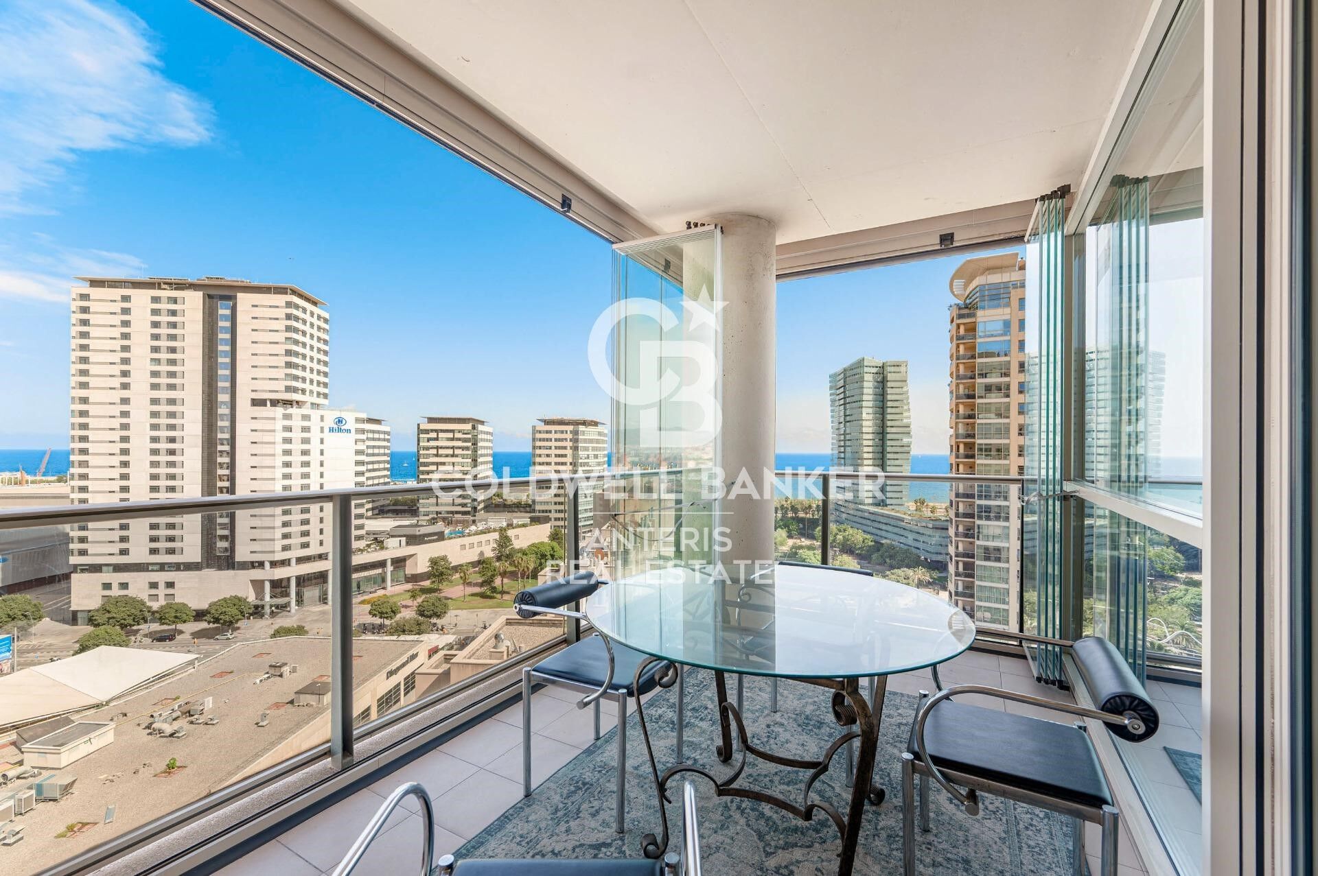 LUJO: Espectacular vivienda en planta 14 con vistas al mar, en Diagonal Mar