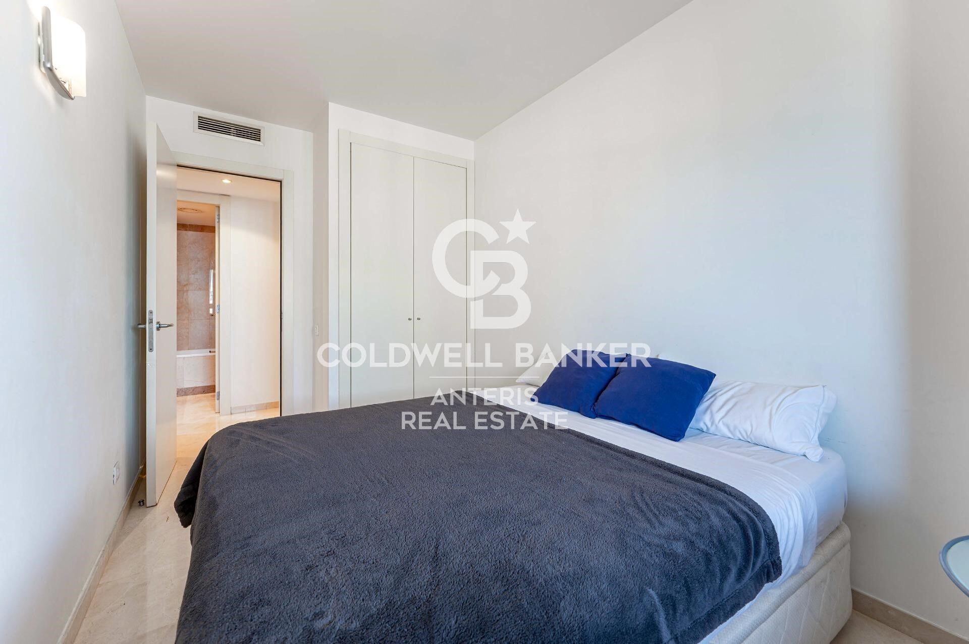 LUJO: Espectacular vivienda en planta 14 con vistas al mar, en Diagonal Mar