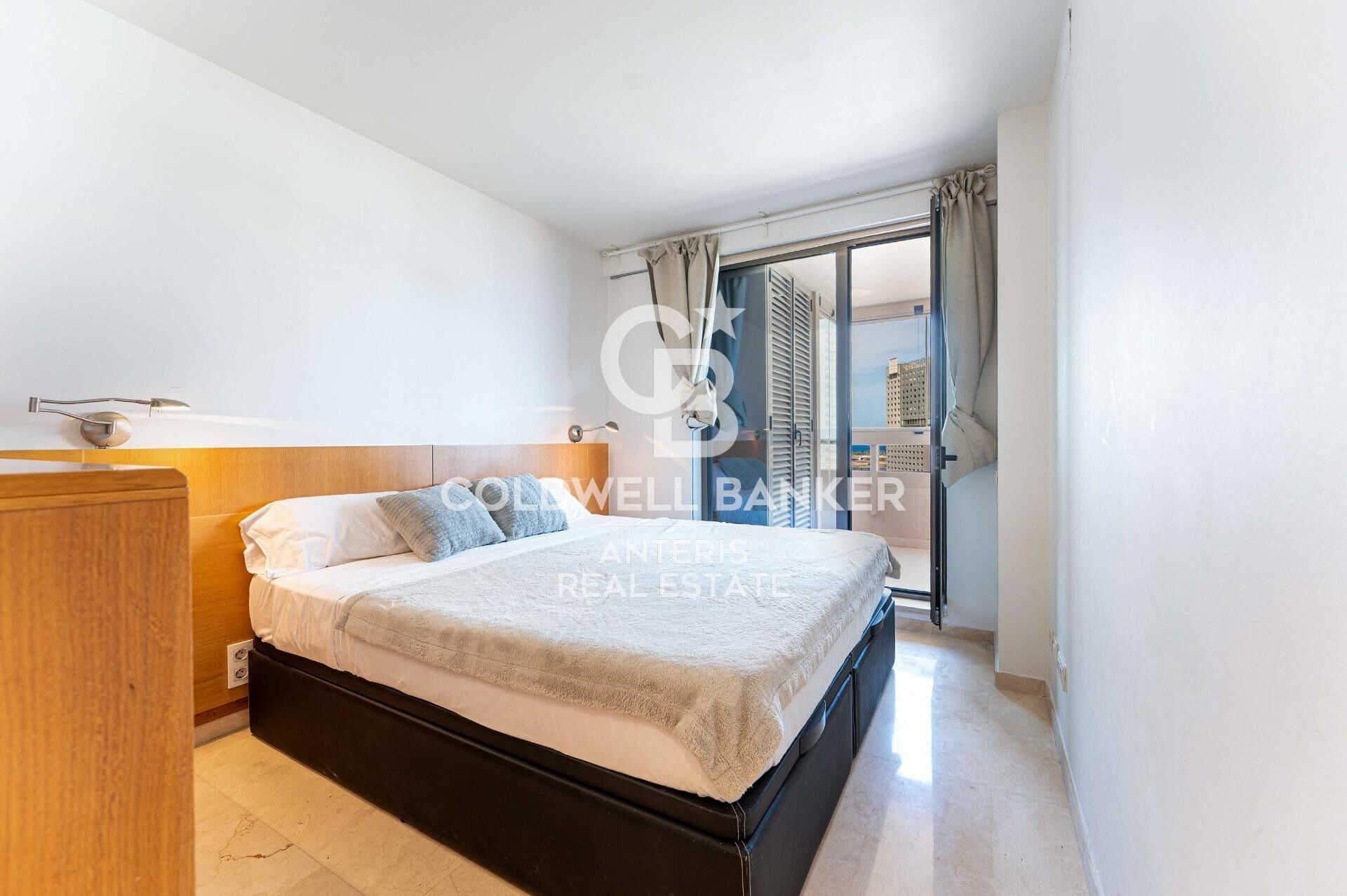 LUJO: Espectacular vivienda en planta 14 con vistas al mar, en Diagonal Mar