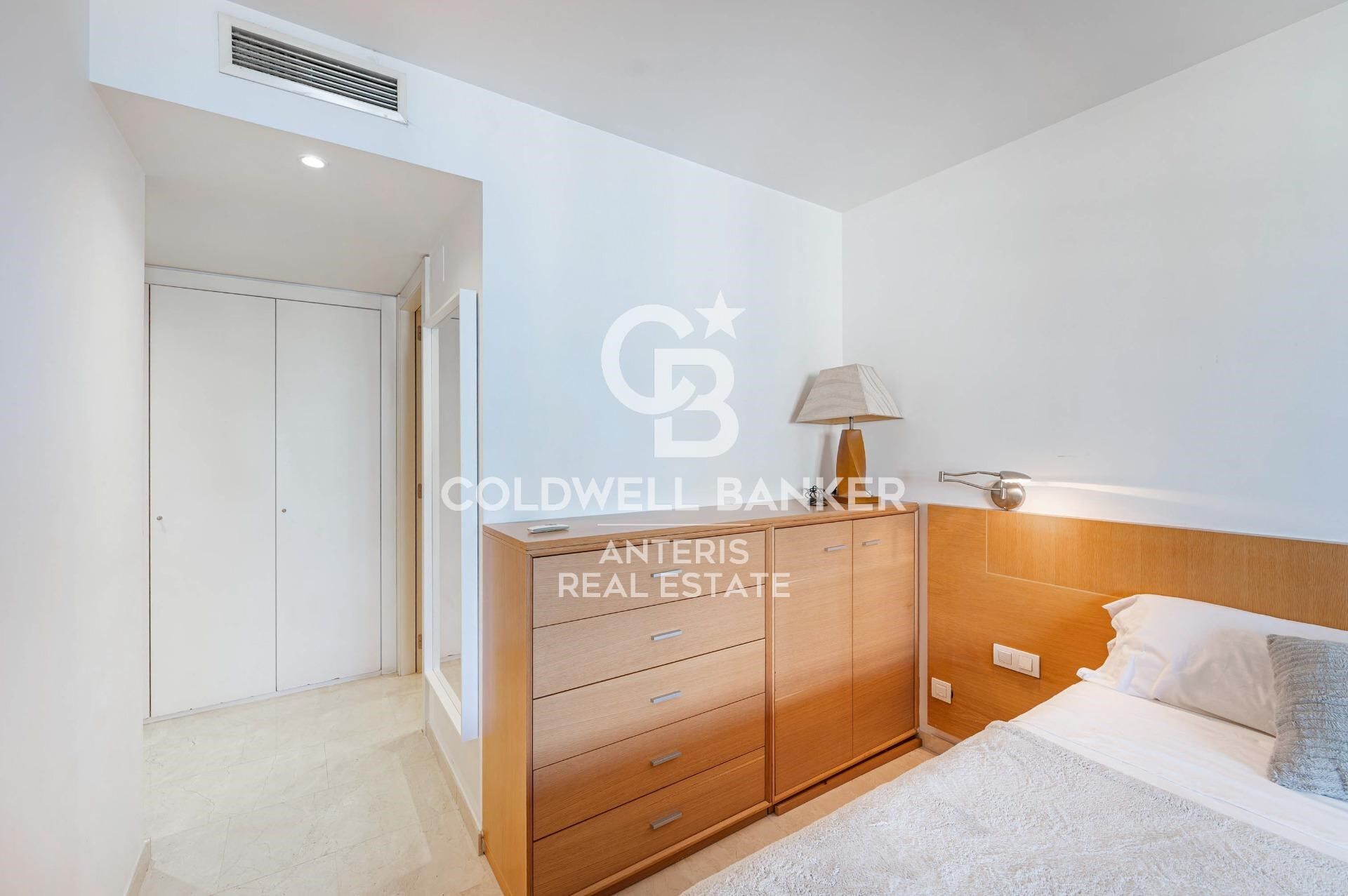 LUJO: Espectacular vivienda en planta 14 con vistas al mar, en Diagonal Mar