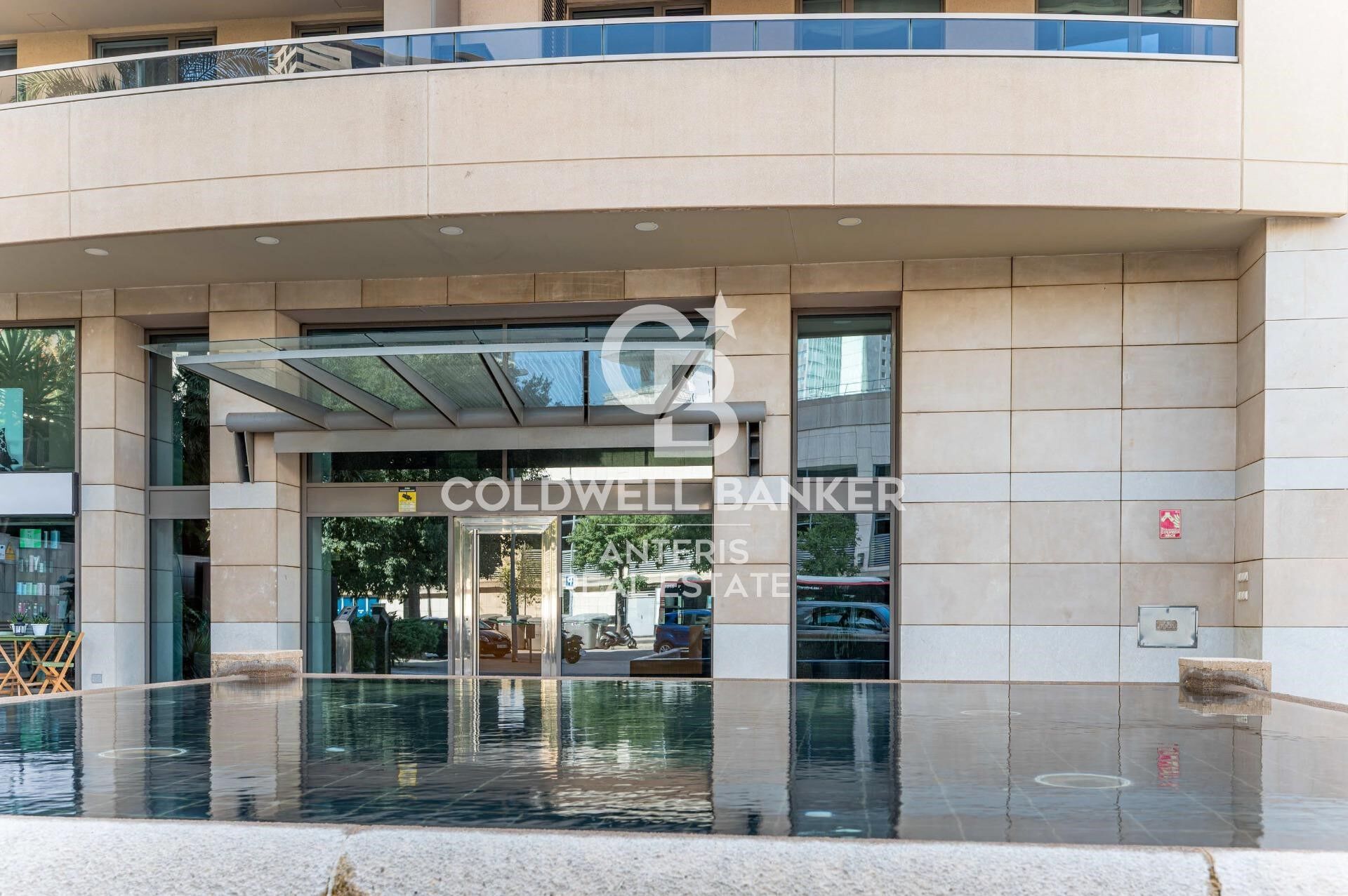 LUJO: Espectacular vivienda en planta 14 con vistas al mar, en Diagonal Mar