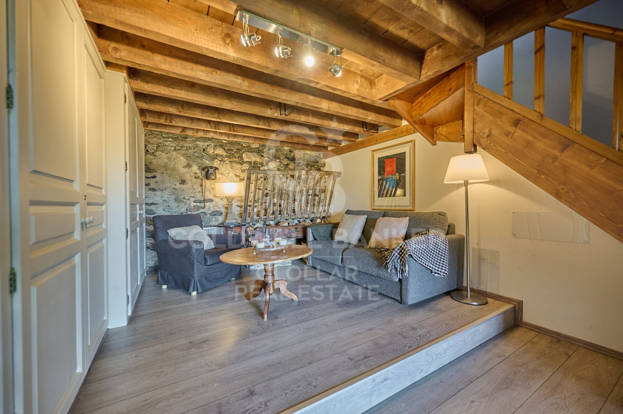 Haus 3 Schlafzimmer, 3 Stockwerke Vermietung Ur