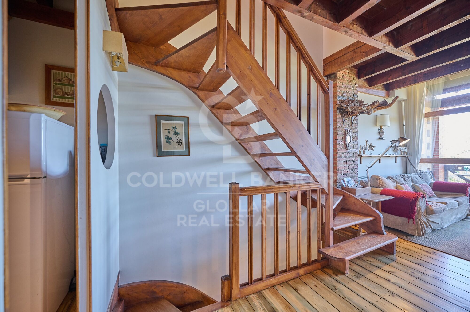 Haus 3 Schlafzimmer, 3 Stockwerke Vermietung Ur