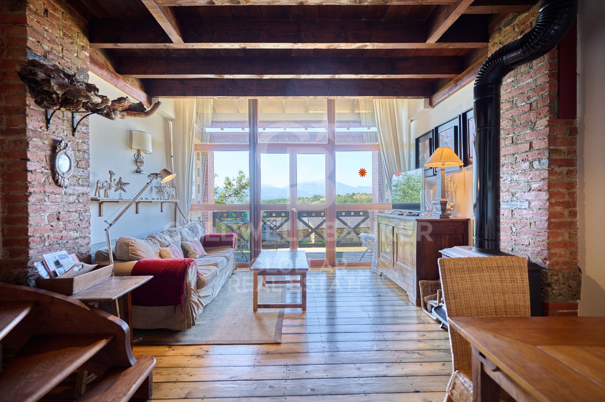 Haus 3 Schlafzimmer, 3 Stockwerke Vermietung Ur