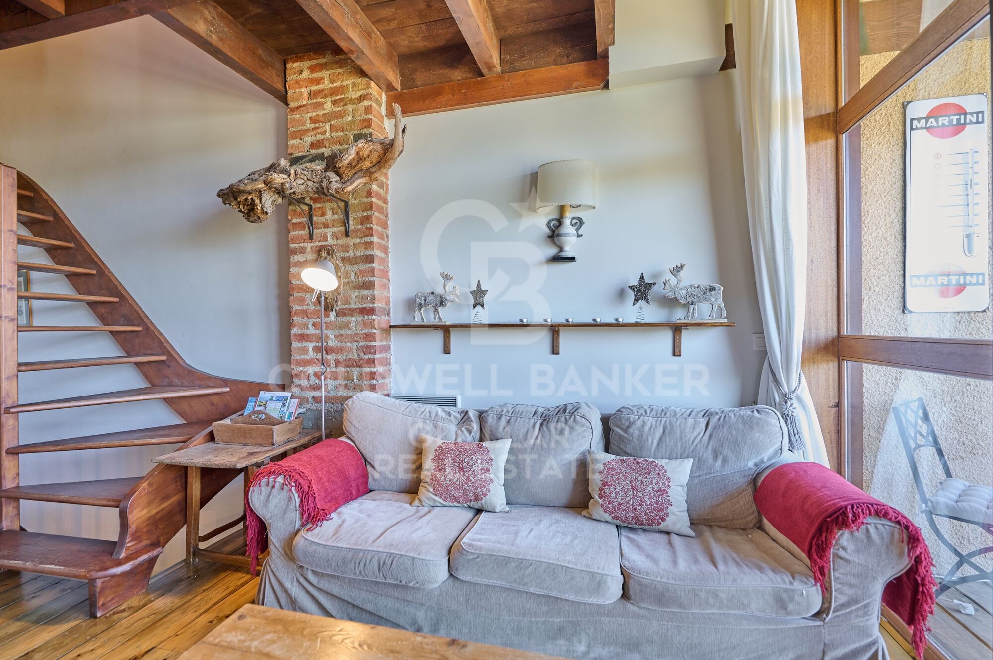 Haus 3 Schlafzimmer, 3 Stockwerke Vermietung Ur
