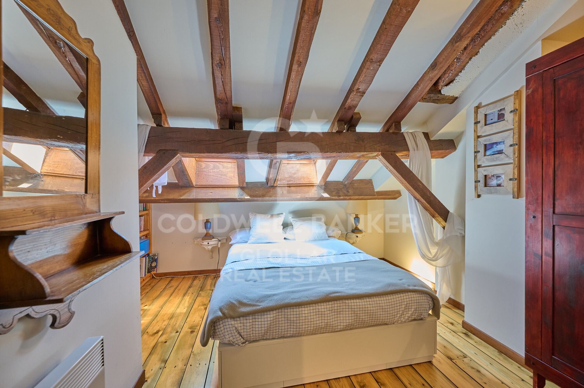 Haus 3 Schlafzimmer, 3 Stockwerke Vermietung Ur
