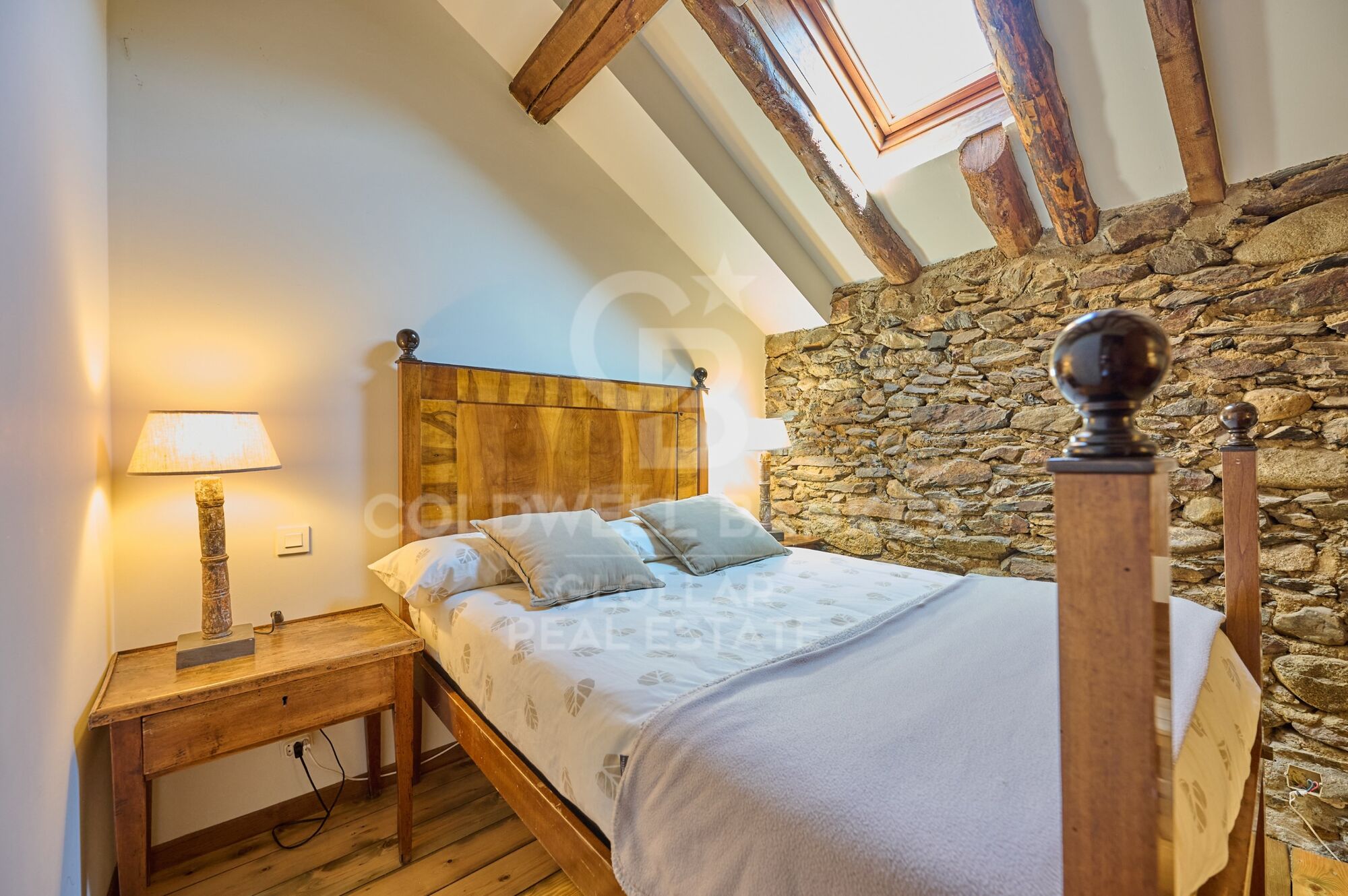 Haus 3 Schlafzimmer, 3 Stockwerke Vermietung Ur