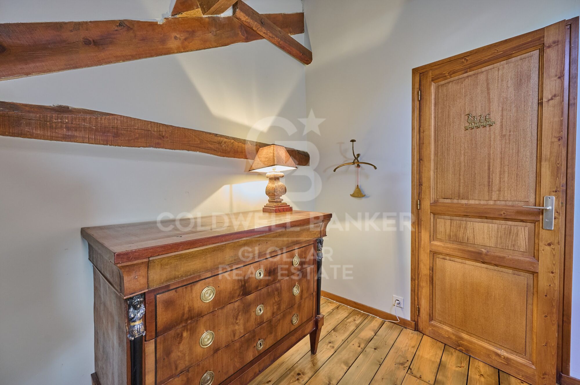 Haus 3 Schlafzimmer, 3 Stockwerke Vermietung Ur
