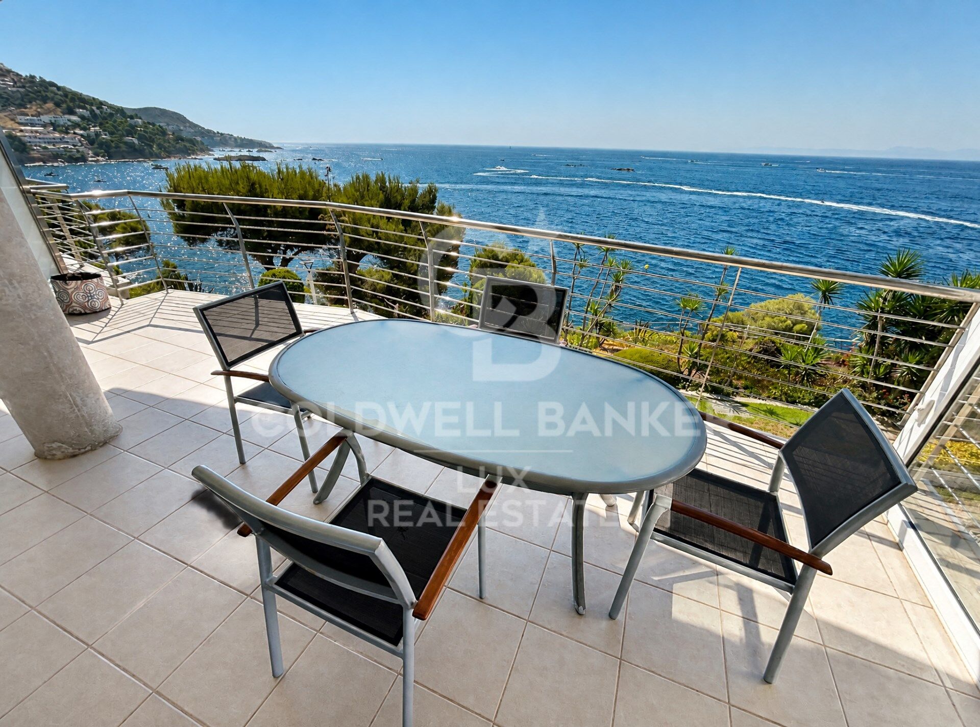 Apartamento de 3 habitaciones frente al camino de ronda de Roses, Costa Brava