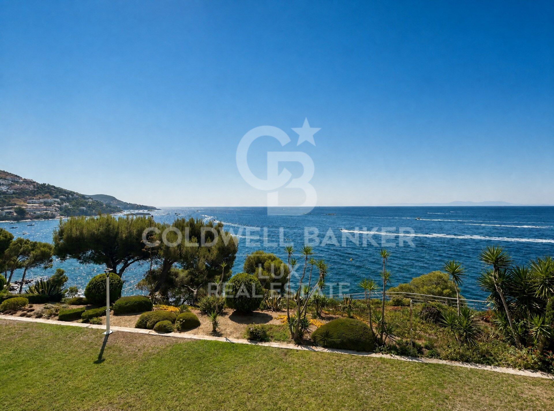 Apartamento de 3 habitaciones frente al camino de ronda de Roses, Costa Brava