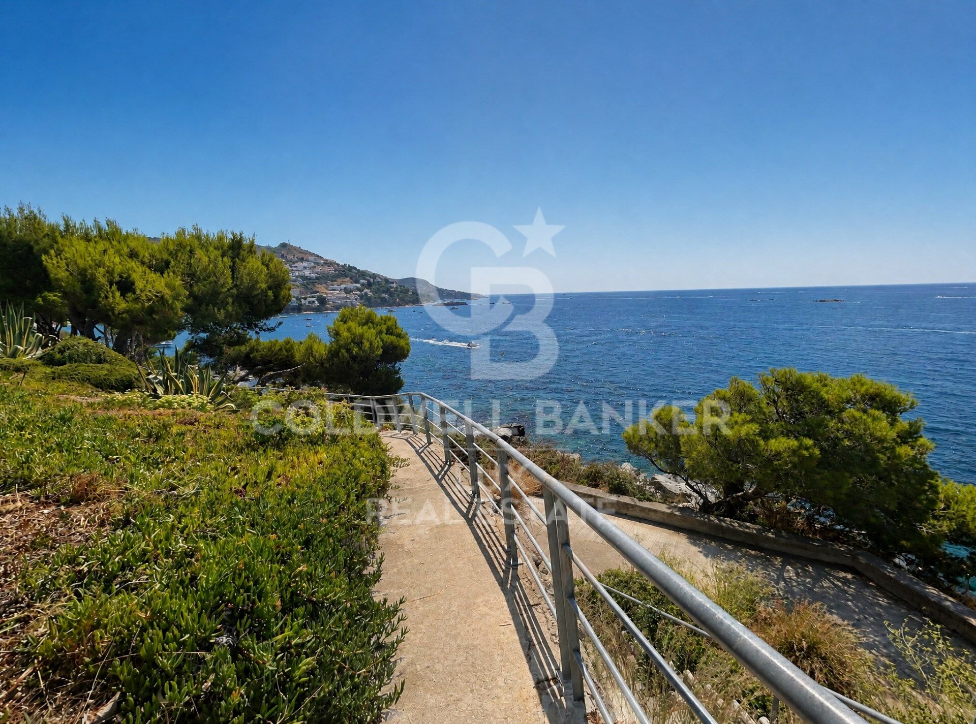 Apartamento de 3 habitaciones frente al camino de ronda de Roses, Costa Brava