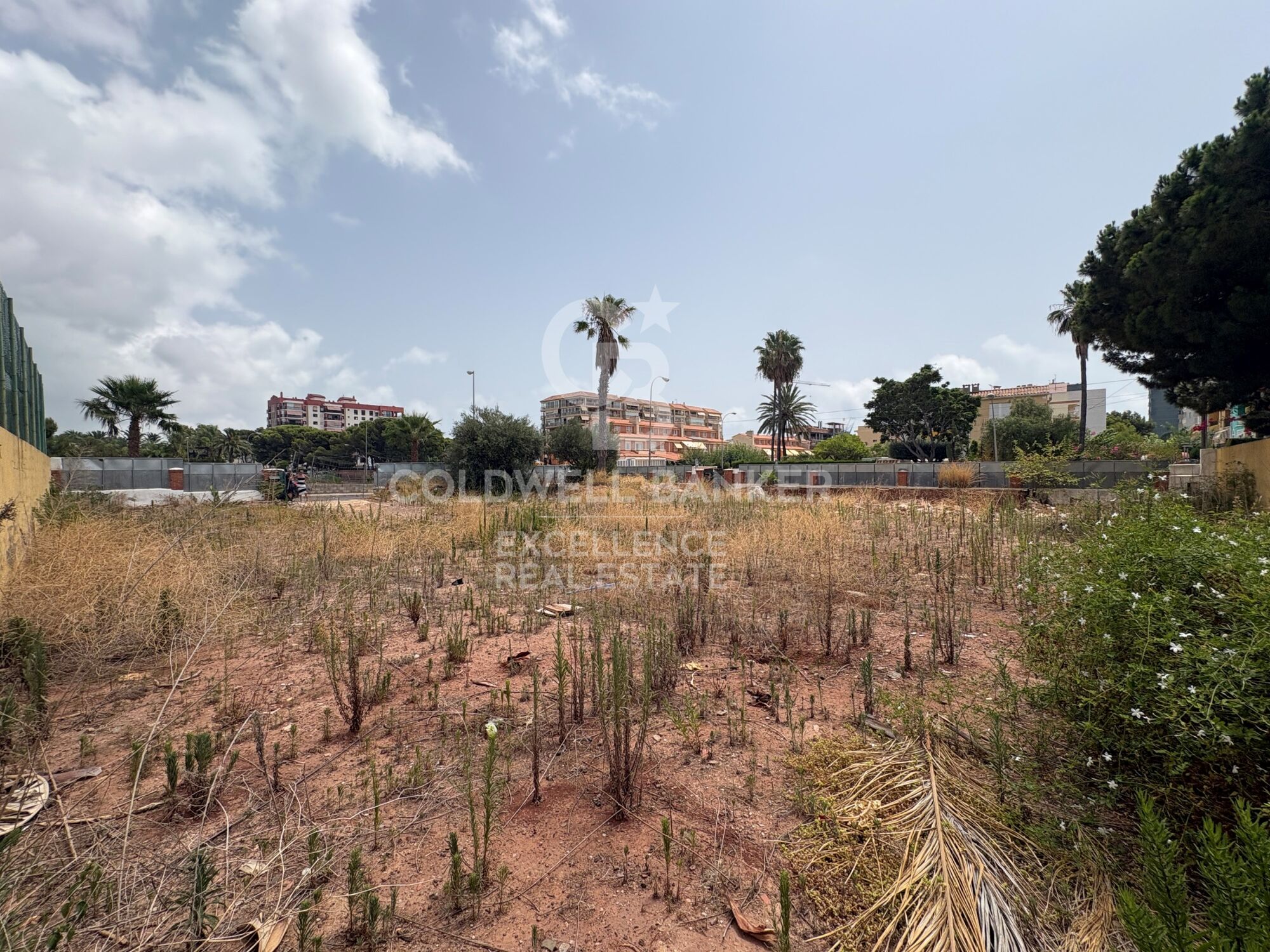 982 m² corner urban plot for villa by the sea in Benicàssim