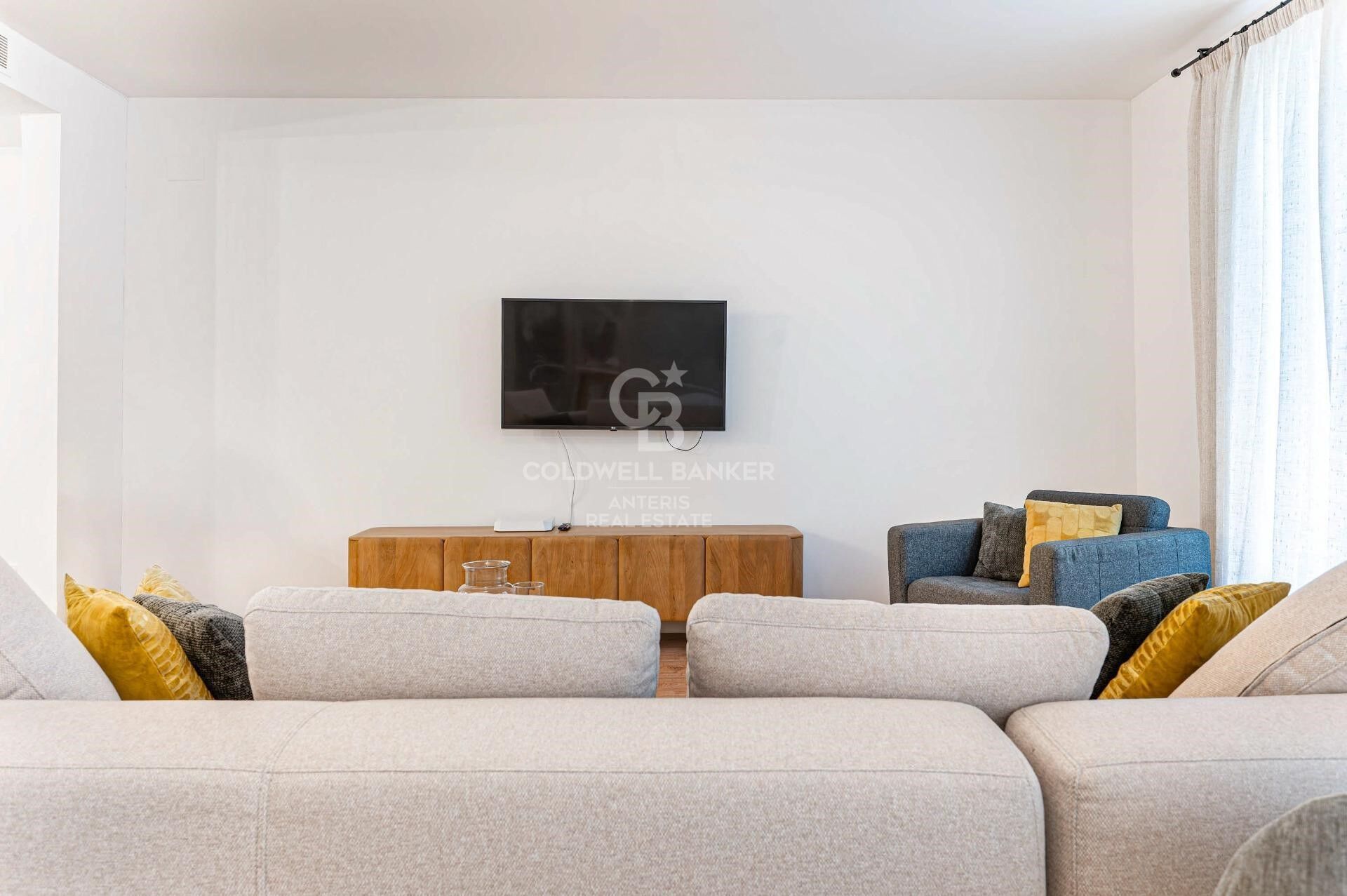 Space, Light and Design in a Refurbished Stately Building