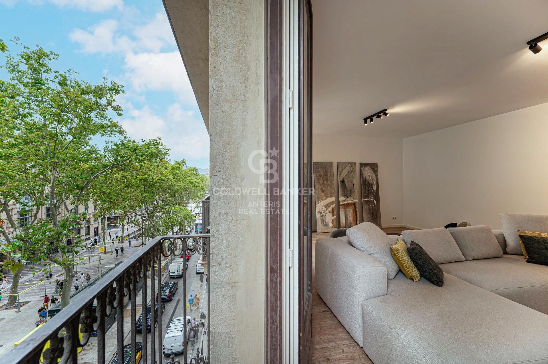 Space, Light and Design in a Refurbished Stately Building