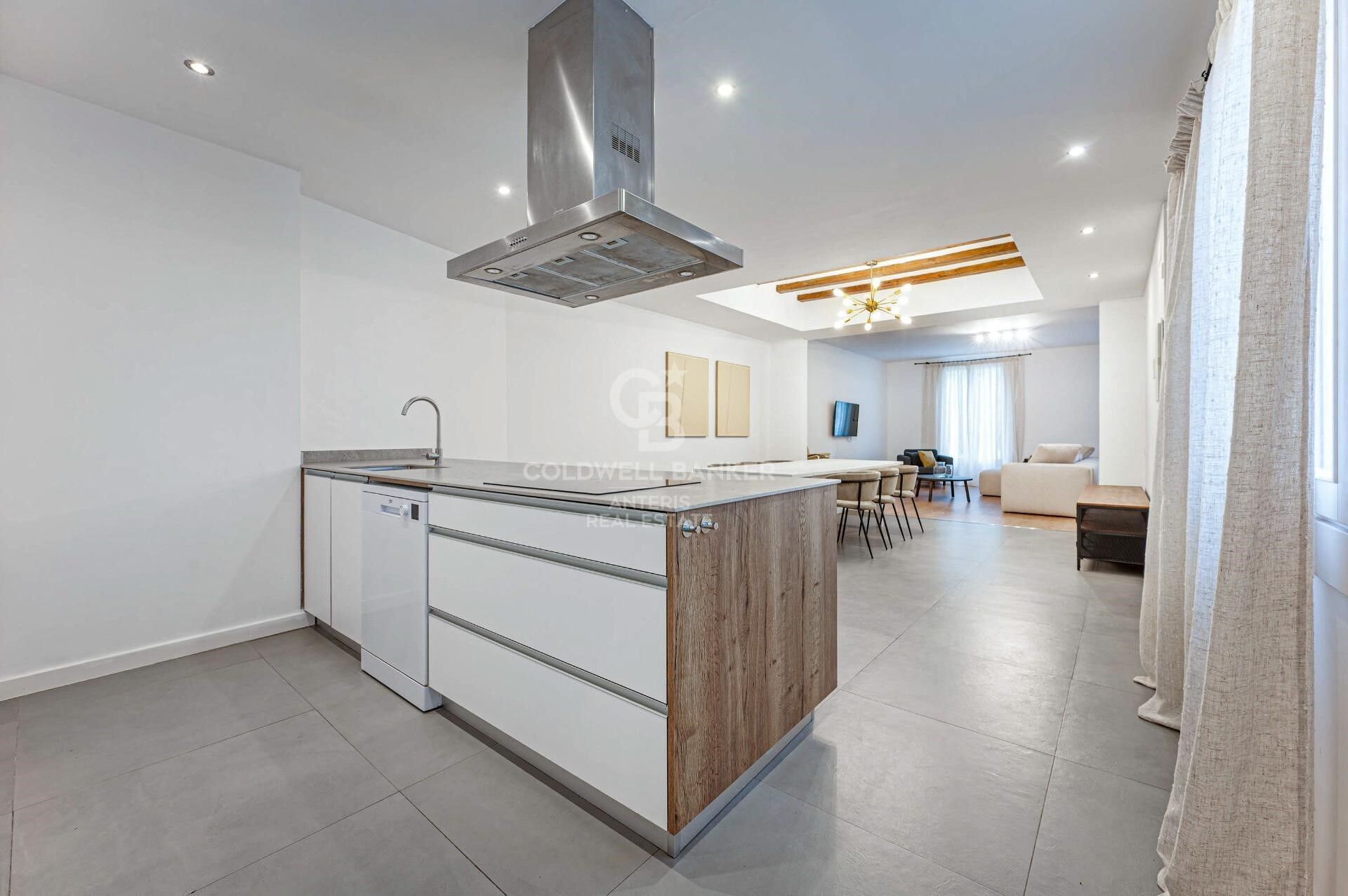 Space, Light and Design in a Refurbished Stately Building