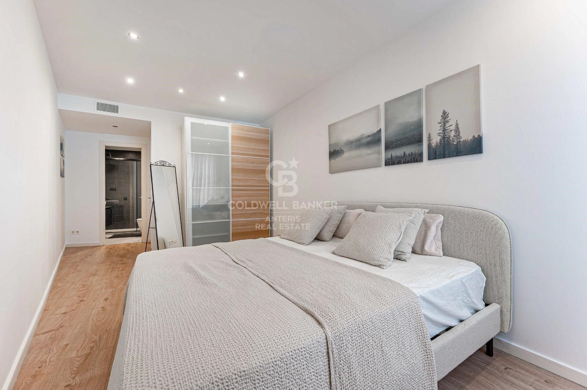 Space, Light and Design in a Refurbished Stately Building