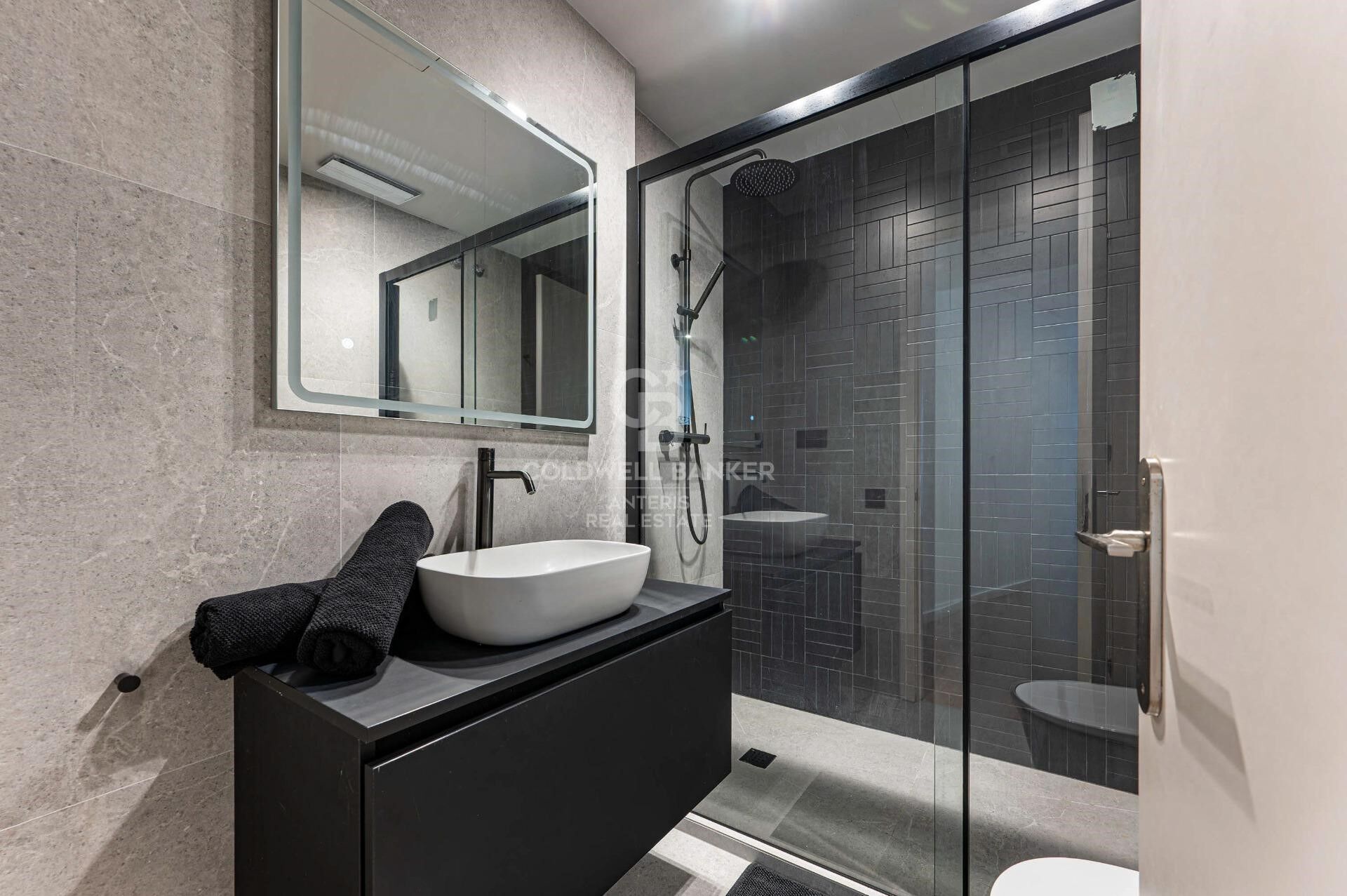 Space, Light and Design in a Refurbished Stately Building