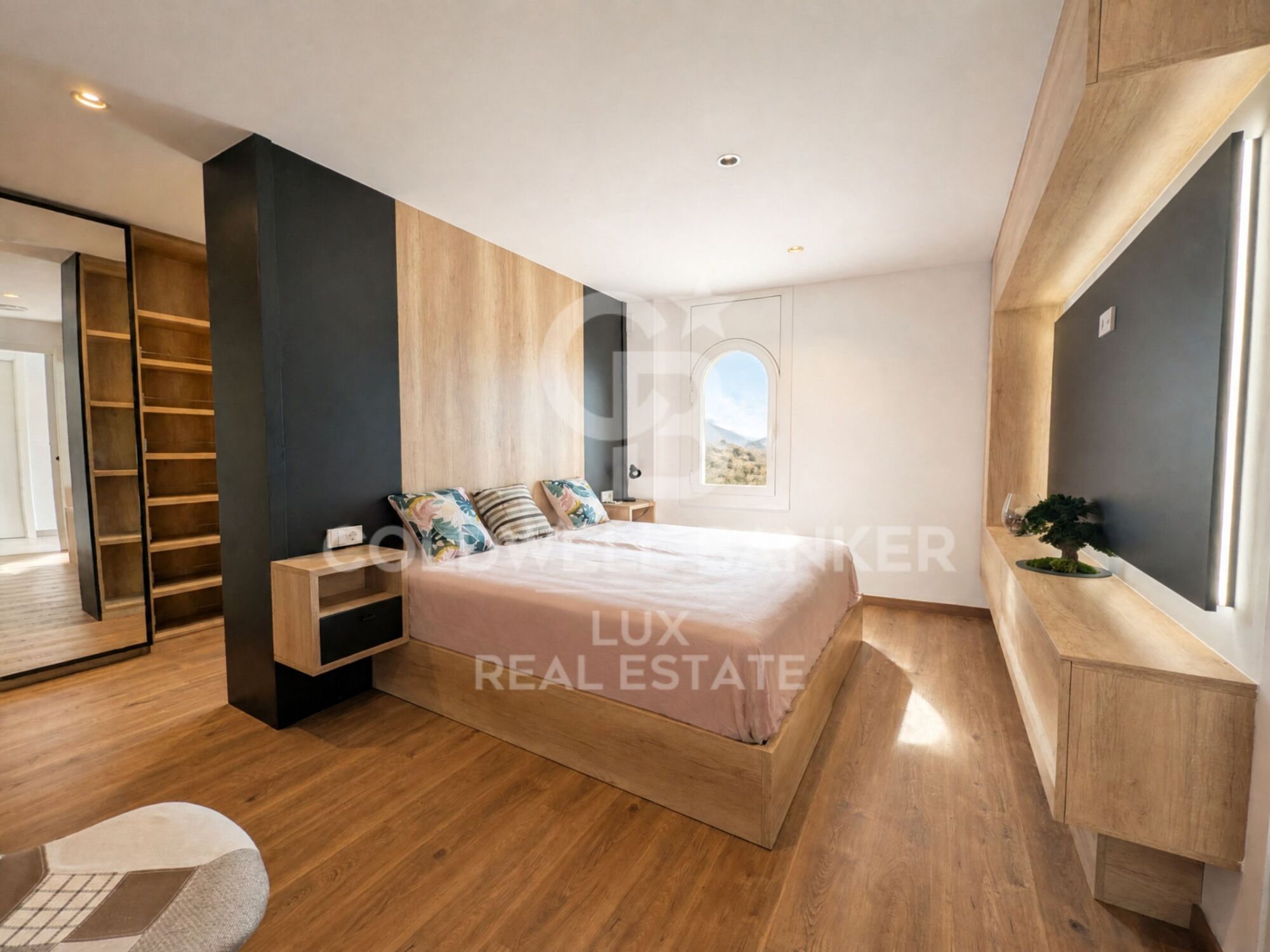Villa vue panoramique mer à Roses, intimité et sécurité