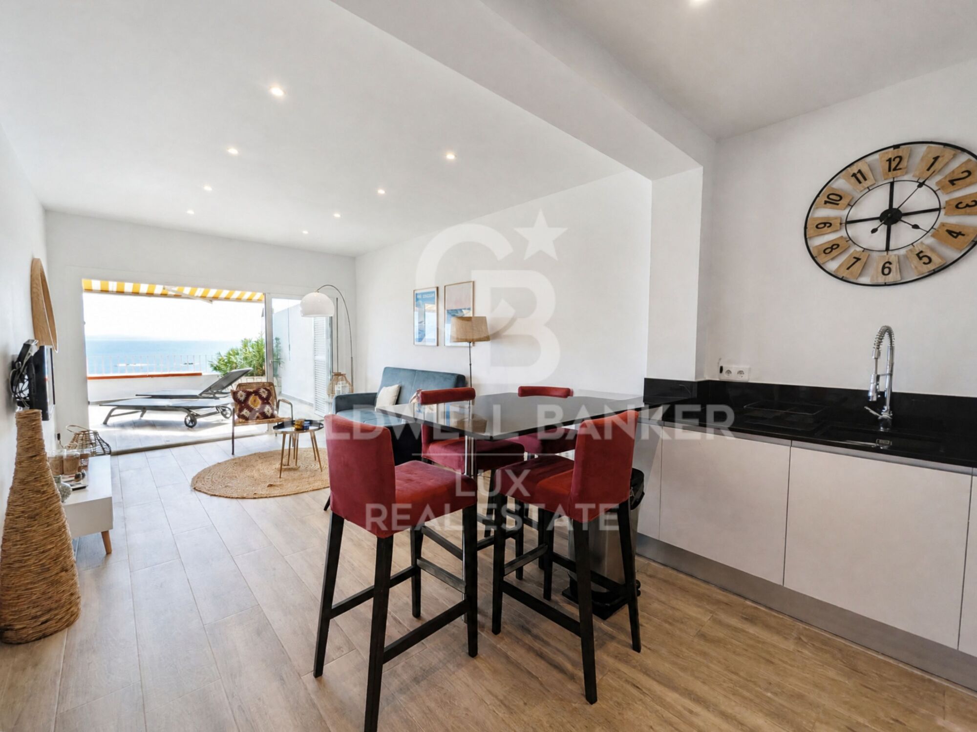Wohnung in Canyelles: Terrasse, Garage, Meerblick und Tourismuslizenz