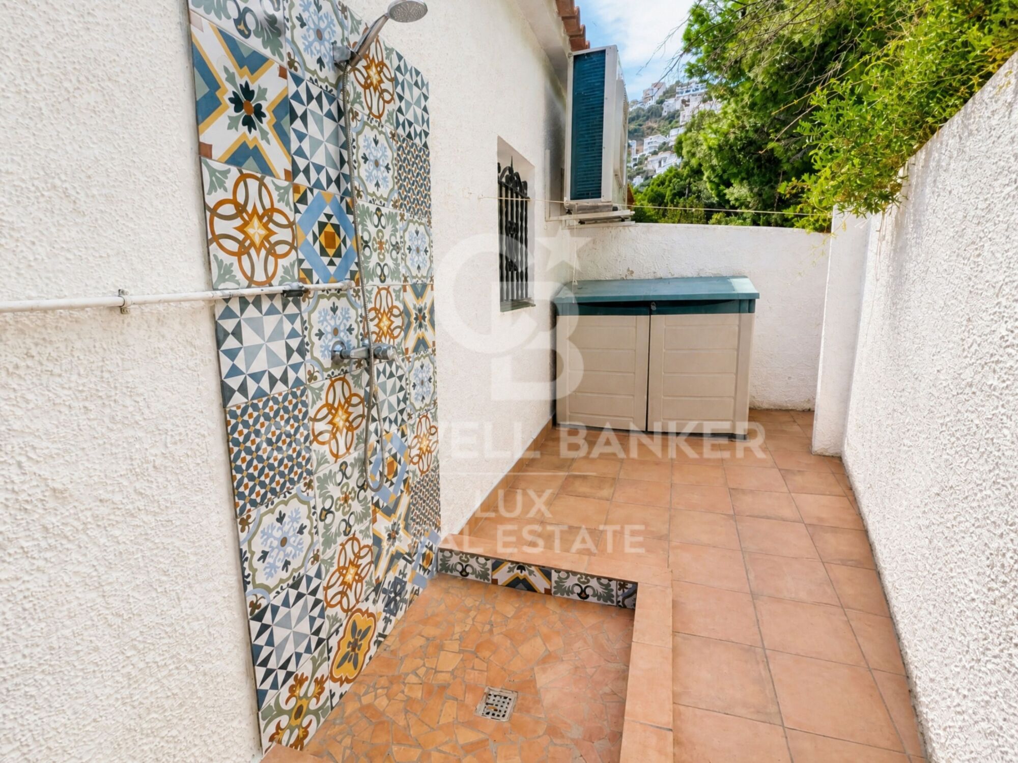 Wohnung in Canyelles: Terrasse, Garage, Meerblick und Tourismuslizenz
