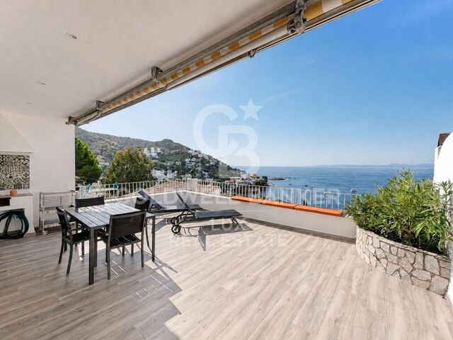 Flat in Canyelles: Terrace, garage and 180° sea view