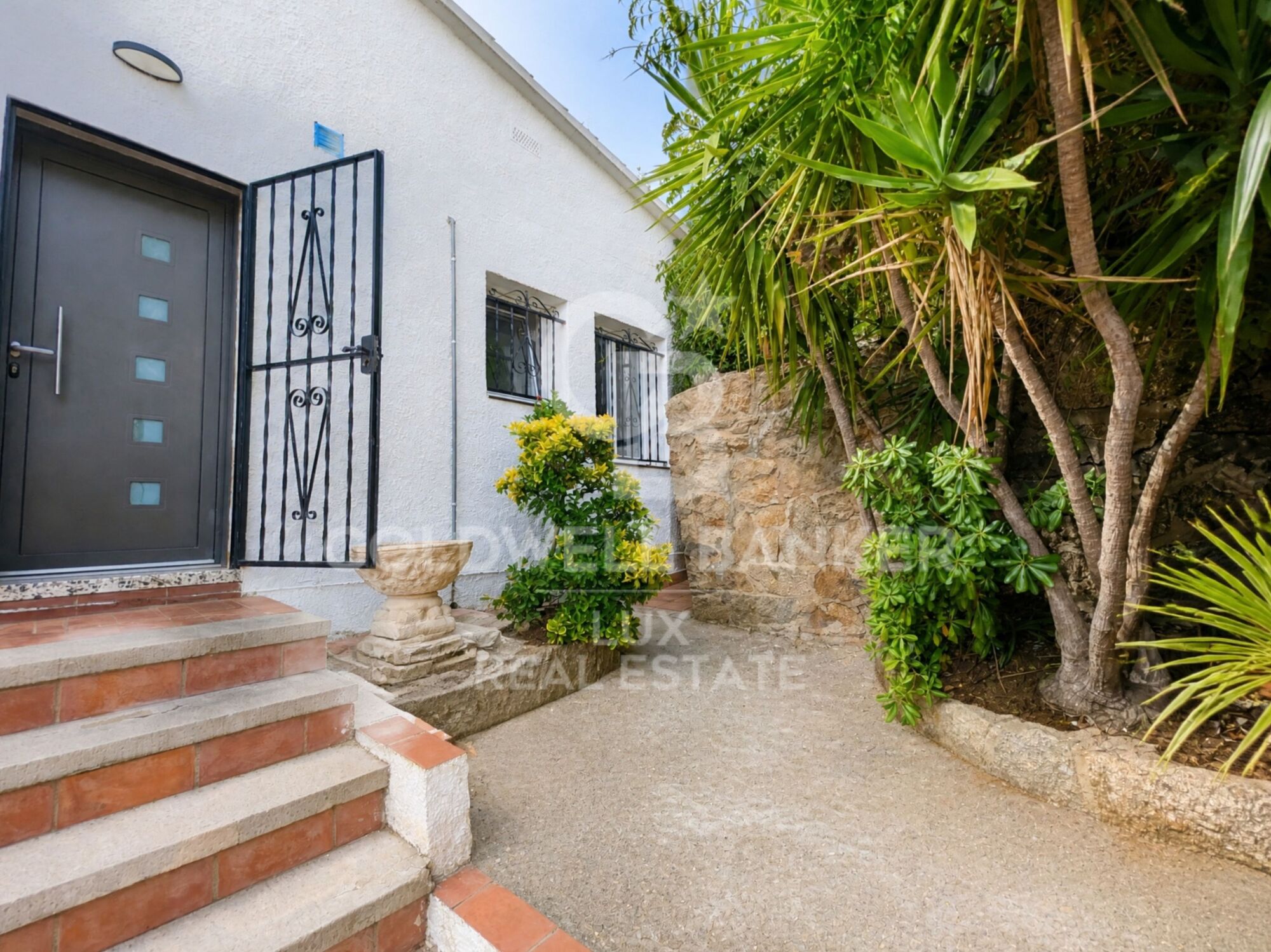 Sea-view flat/penthouse in Canyelles, 30m2 terrace. With a tourist licence