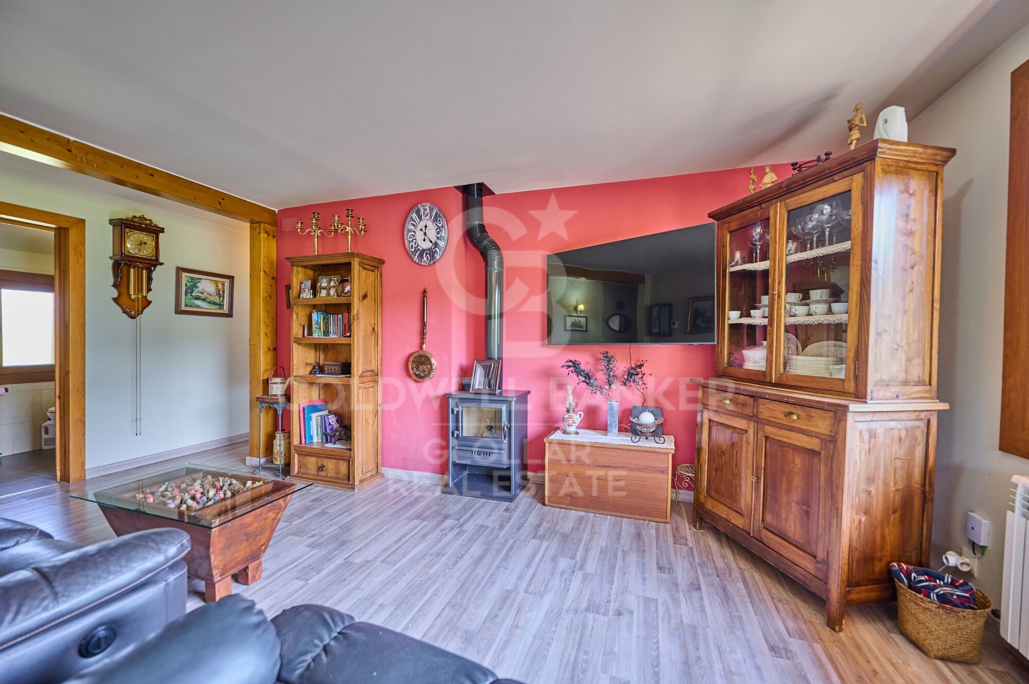 Casa independiente en Queixans con dos viviendas y jardín privado