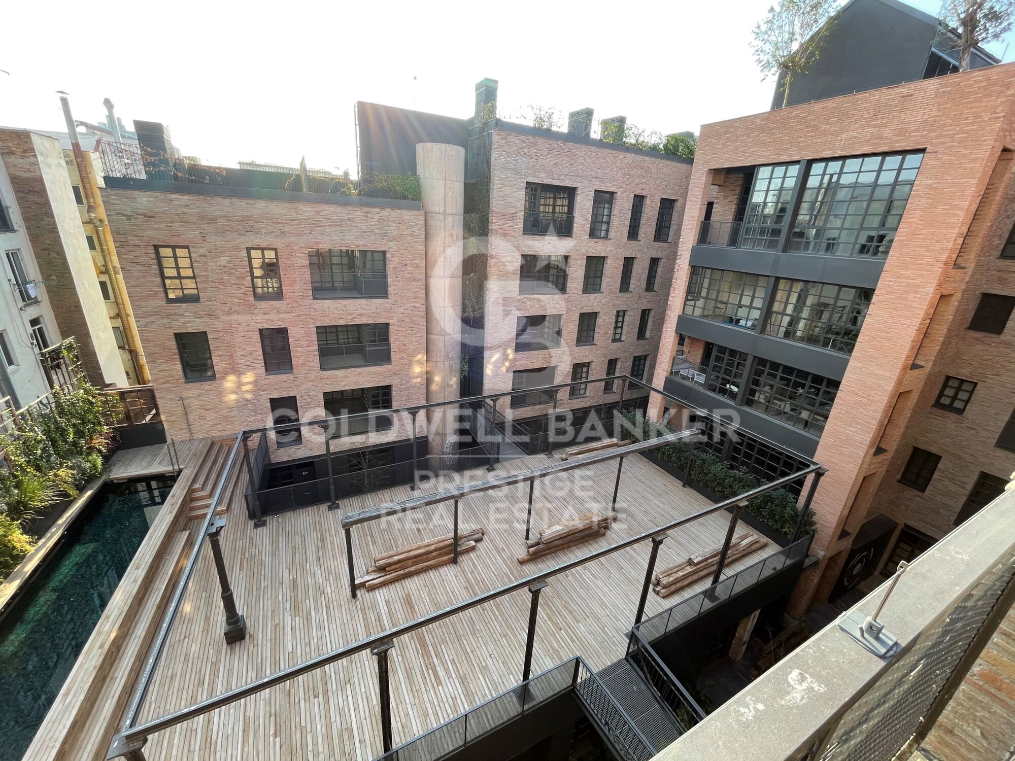 A green community for sale in the heart of Barcelona