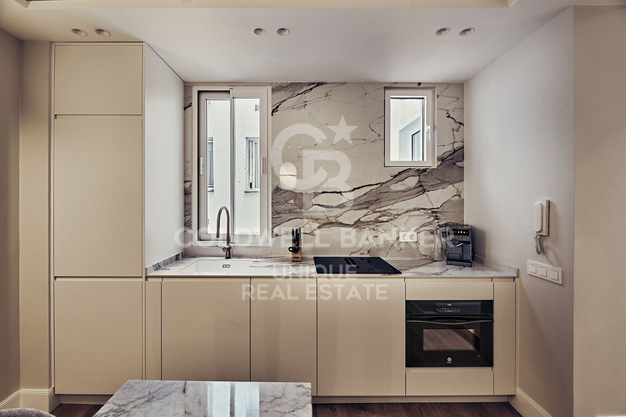 Flat 2 Bedrooms Sale Madrid