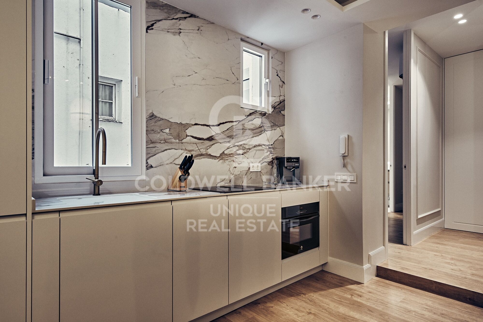 Flat 2 Bedrooms Sale Madrid