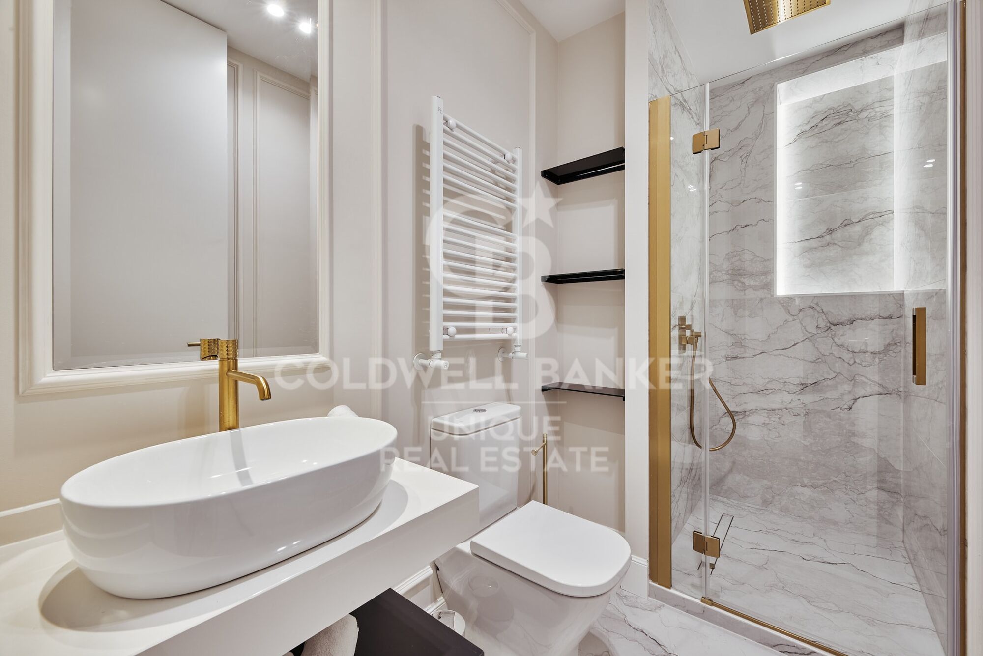 2-Bedroom Apartment in Lista